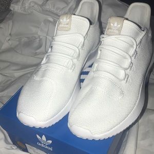 Men’s adidas tubular shadows😍